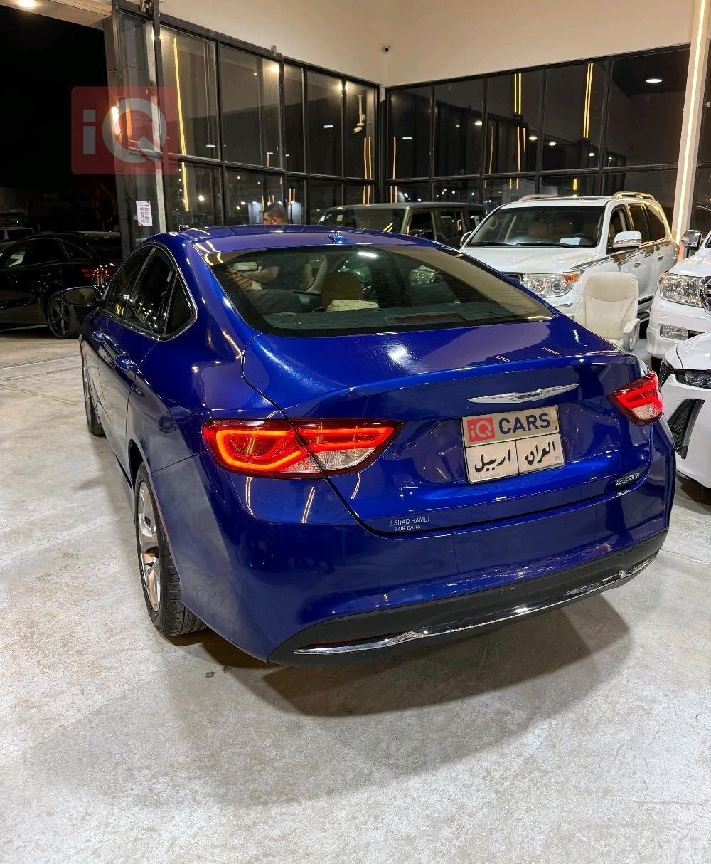 Chrysler 200